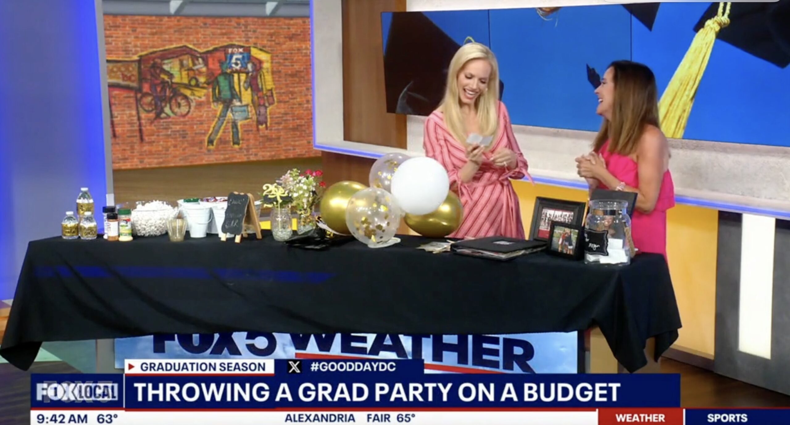 How to Throw a Graduation Party on a Budget